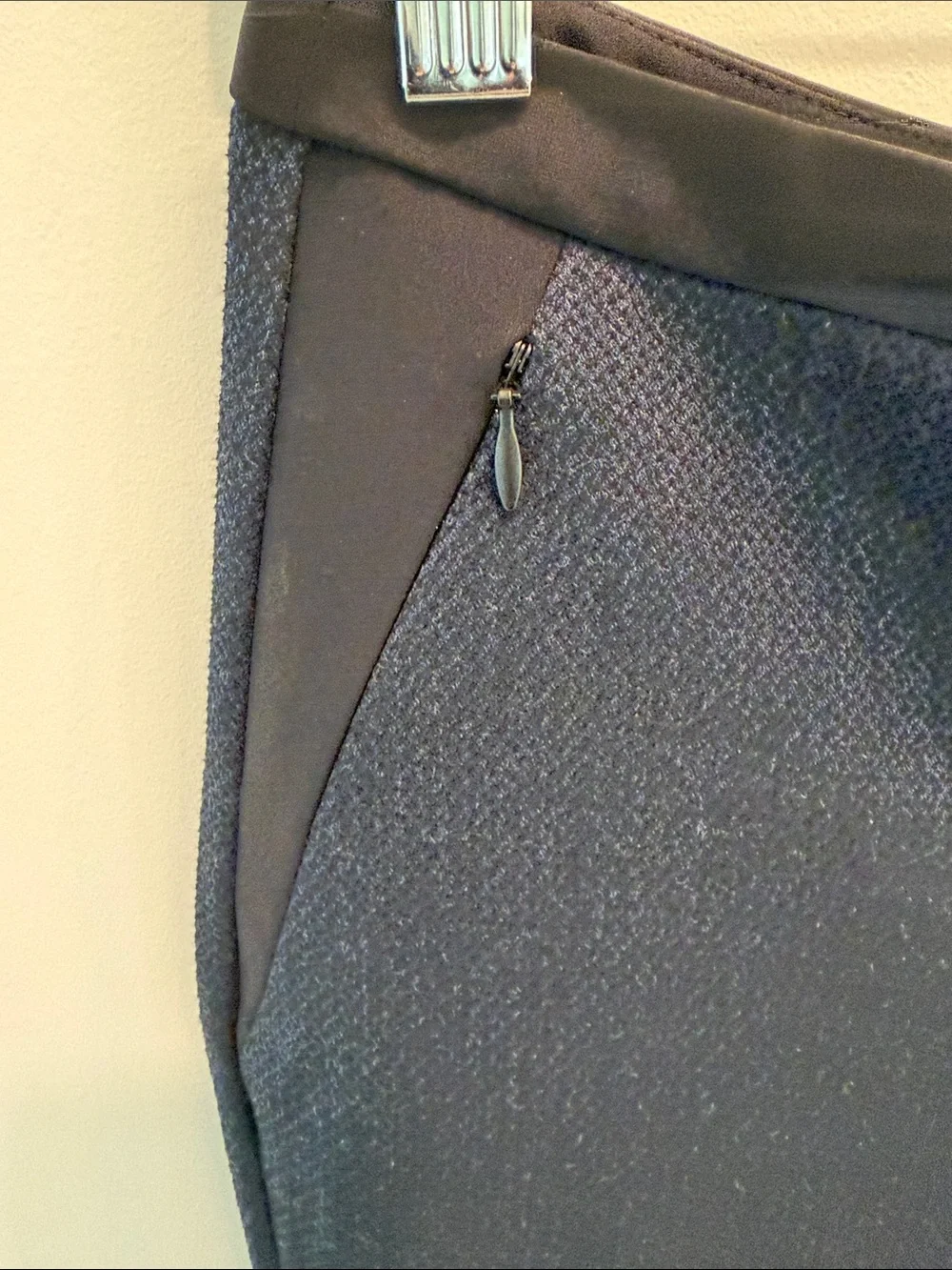 Elie Tahari navy/ black work pants